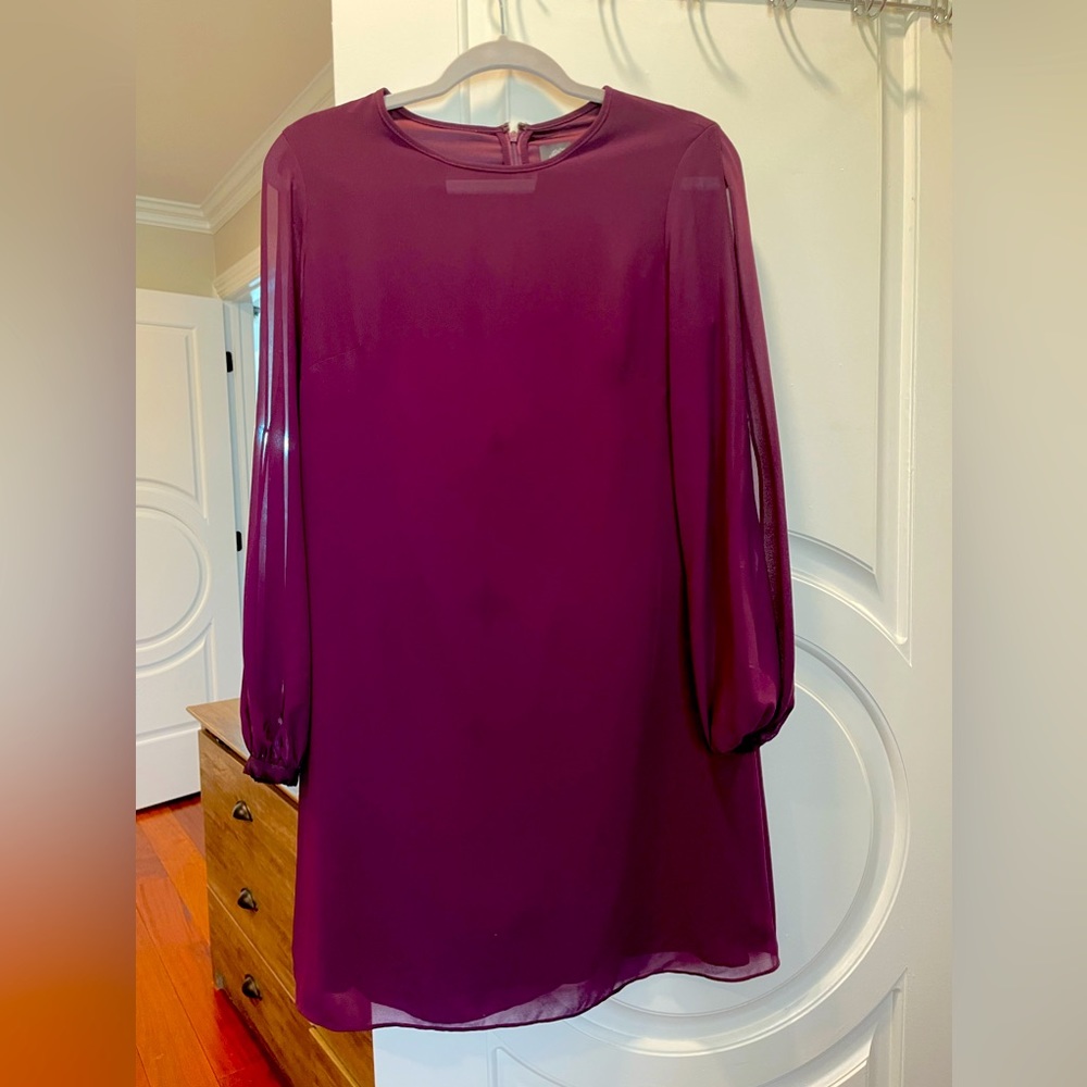 Gorgeous Vince Camuto dress in great condition.